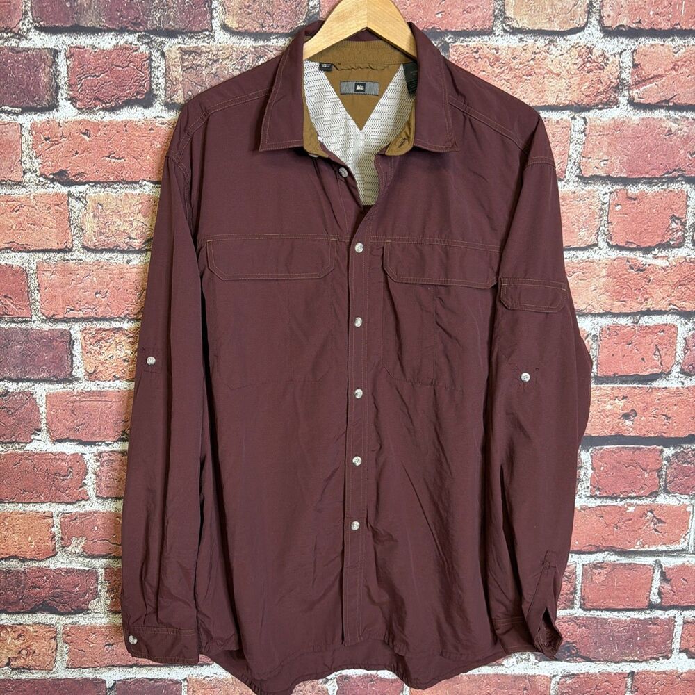 REI Shirt Mens XL Burgundy Vented Fishing UPF 40+ Nylon Button Down Long Sleeve